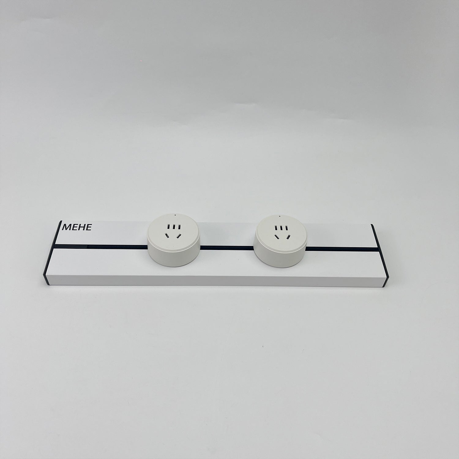 MEHE  Movable sockets , Track Socket Removable Wall Mount Power Strip Cordless Multiple Outlet Extension Protector Power Strip